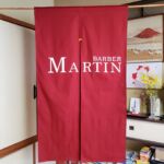2020-21　バーバー　マーチン　店内のれん